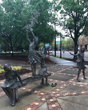 Birmingham Kelly Ingram Park statues of girls
